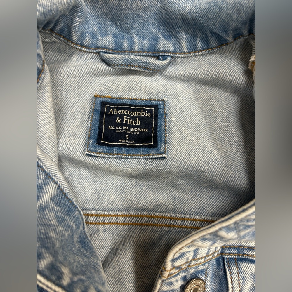 Abercrombie and fitch Distressed Jean Jacket - Picture 5 of 5